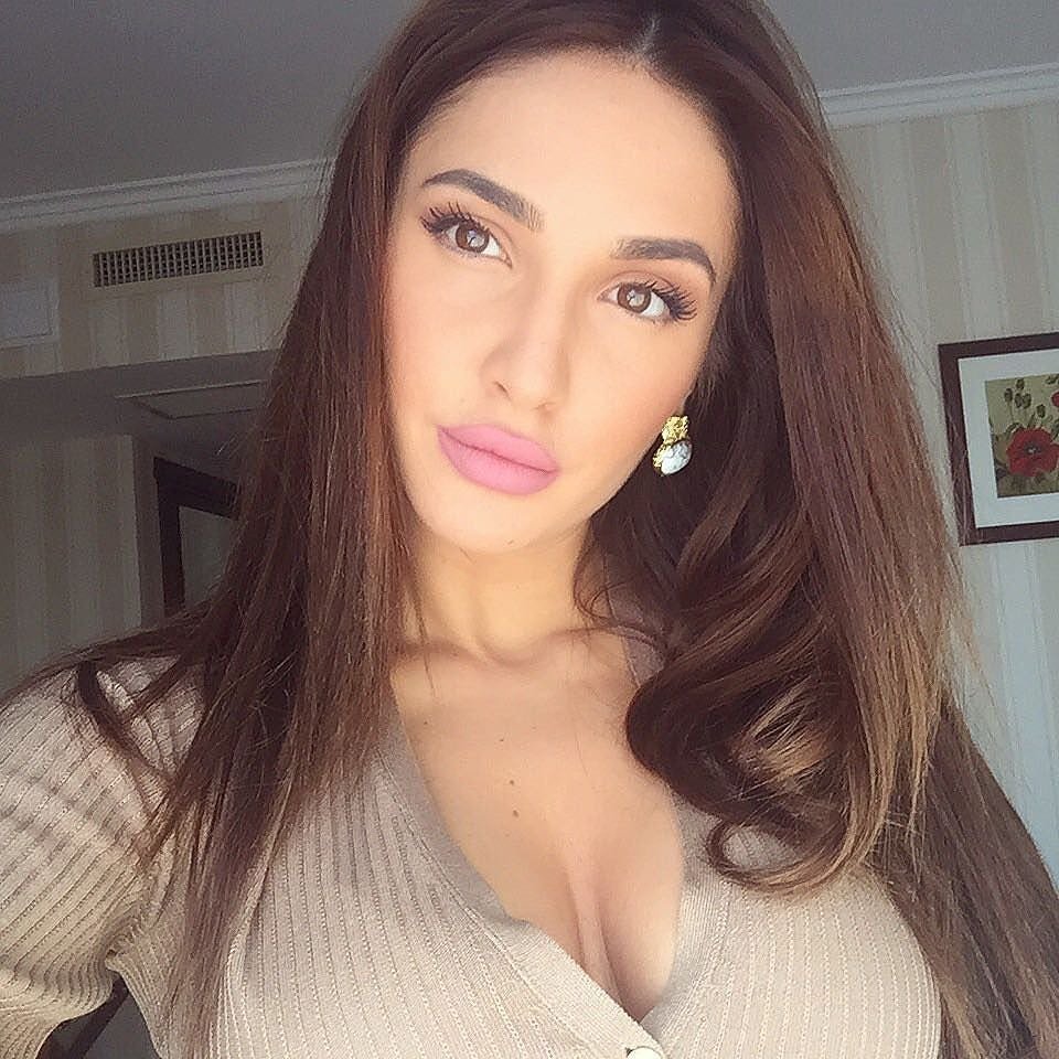 Natalia – Charming Beauty